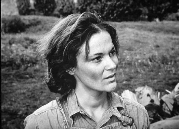 Actress Edris March Wikipedia And Age Today- What Happened To The “A Female” Cast?