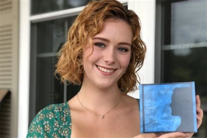 Ada-Nicole Sanger Net Worth