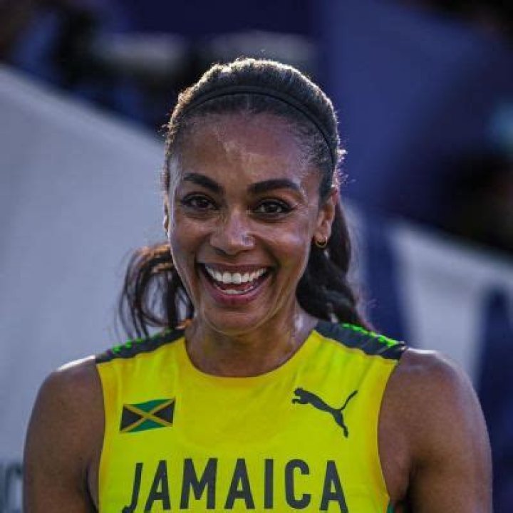 Adelle Tracey Height, Weight, Net Worth, Age, Birthday, Wikipedia, Who, Instagram, Biography