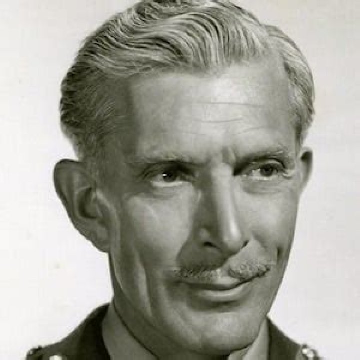 Alan Napier Net Worth