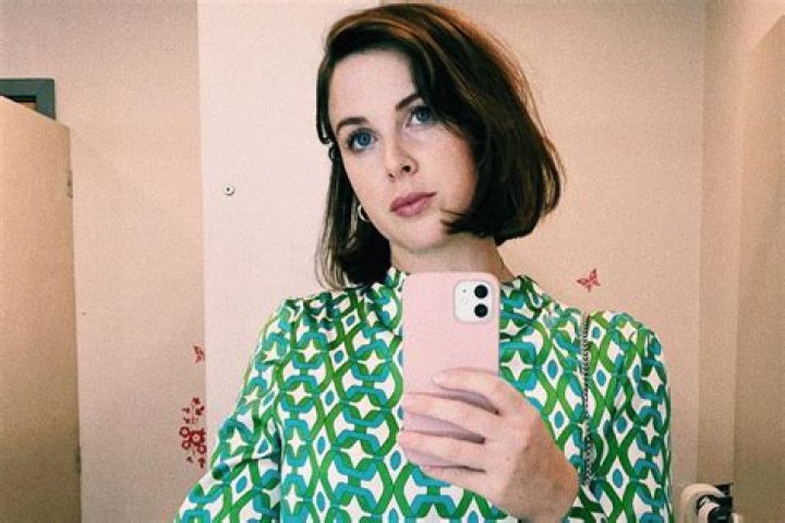
Alexandra Roach Net Worth In 2022 – Facts We Know About The Actress 