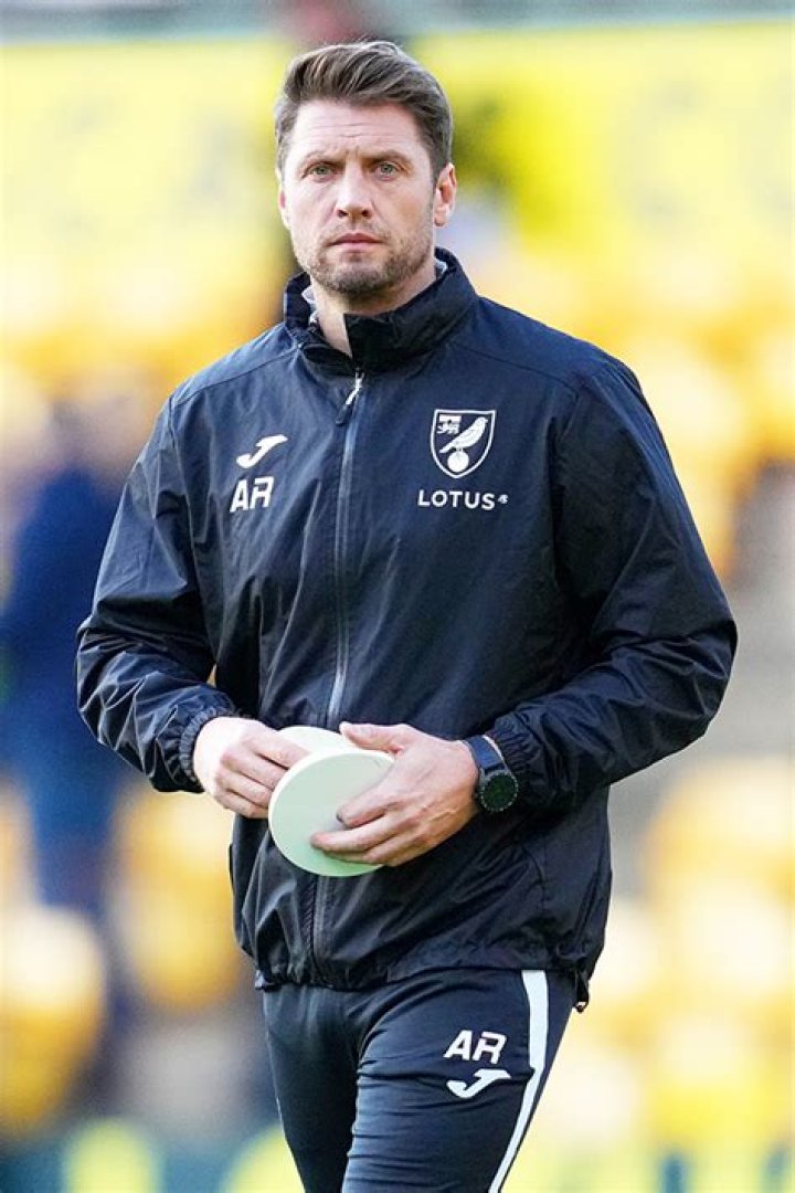 Allan Russell Net Worth: Details About Football, Income, Gf, Age, Career - SarkariResult