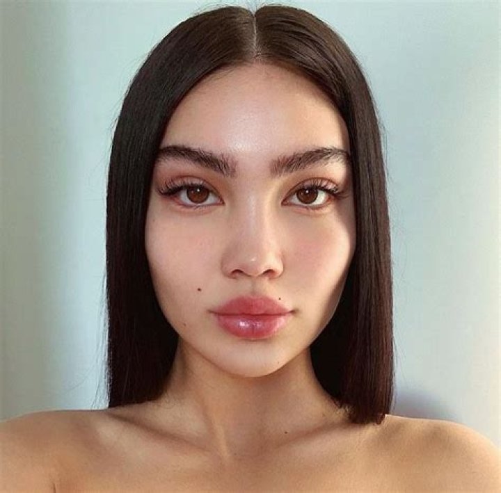 Amanda Khamkaew Height, Weight, Net Worth, Age, Birthday, Wikipedia, Who, Nationality, Biography