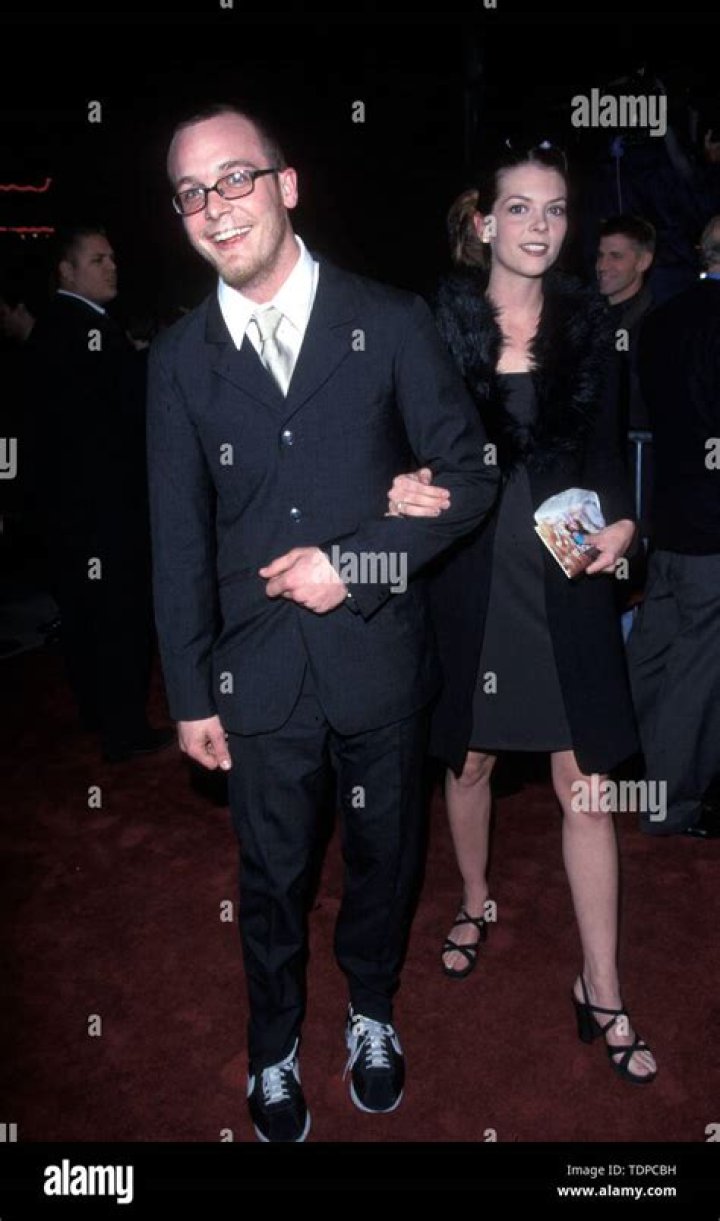 Amelinda Embry Net Worth