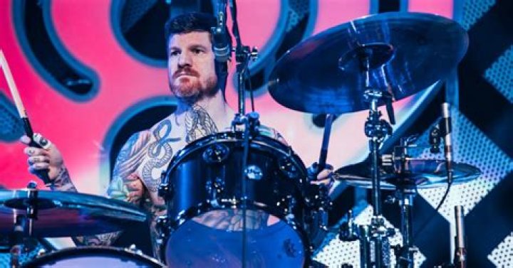 Andy Hurley Net Worth