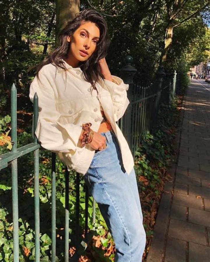 Anna Nooshin Height, Weight, Net Worth, Age, Birthday, Wikipedia, Who, Nationality, Biography