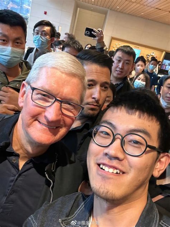 
Apple CEO Tim Cook pledges aid to quake-hit China – Hong Kong News 