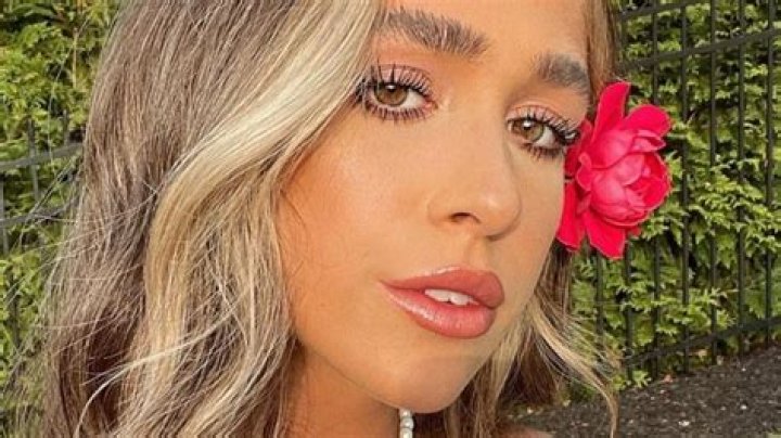
Ariana Biermann Weight Loss & Eating Disorder Rumors 