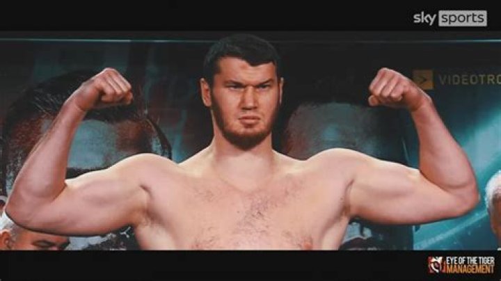 
Arslanbek Makhmudov Height, Weight, Net Worth, Age, Birthday, Wikipedia, Who, Nationality, Biography 