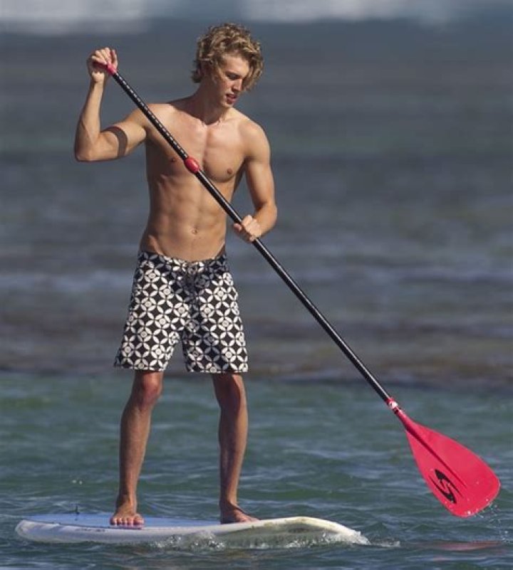 Austin Butler Height, Weight, Body Measurements, Shoe Size