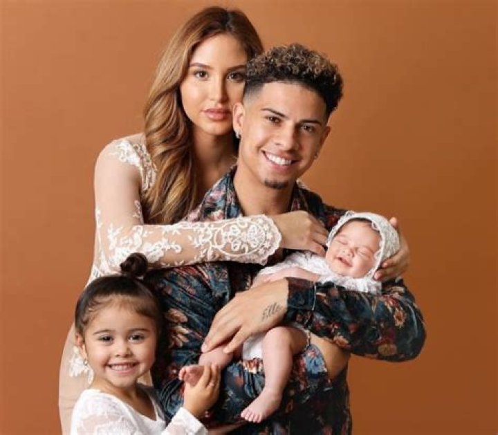 Austin McBroom Age, Wiki, Biography, Net Worth, Dating, Girlfriend, Height