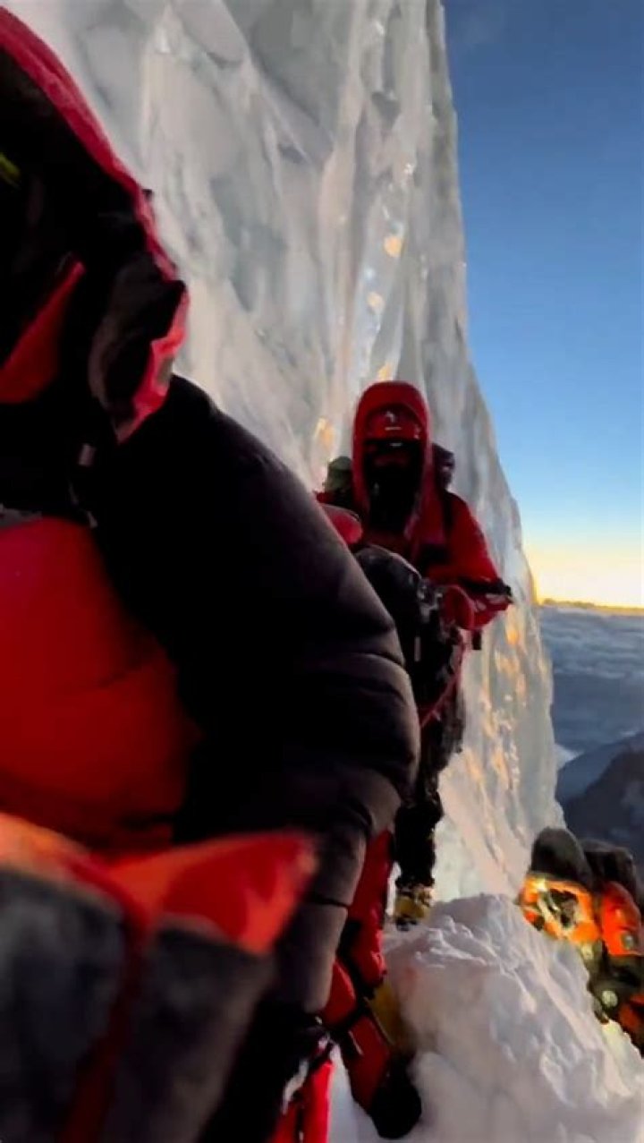 
Ben Nevis Accident Fall Video As 1 Climber Dies and 17 In Mountain Rescue 