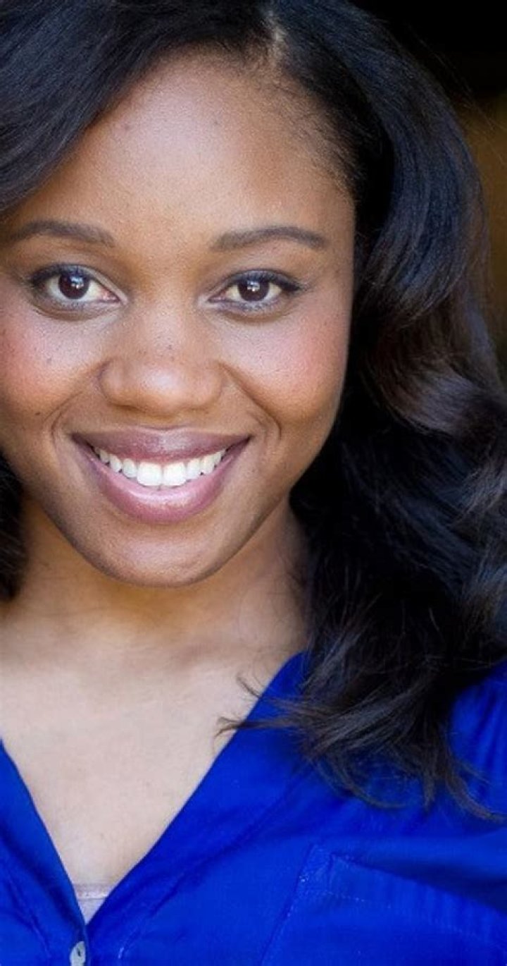 Brandi Huzzie Net Worth