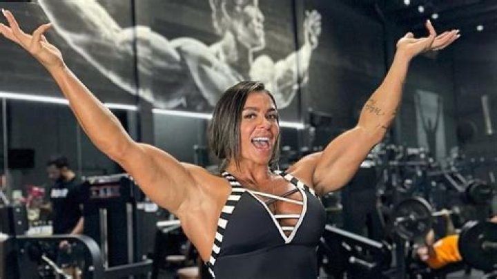 
Brazilian Hulk Bodybuilder Valdir Segato’s Wife: What Happened To Him? 