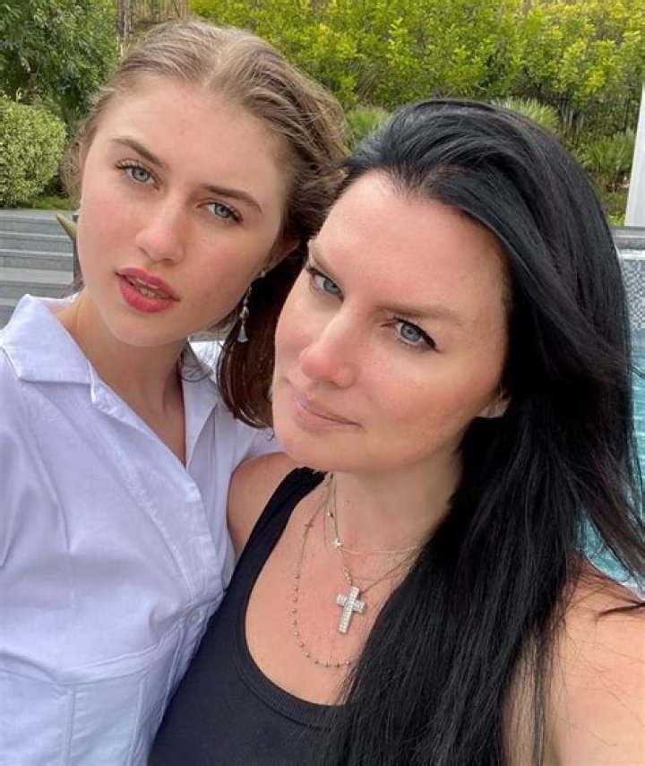 
Brooke Styles – Brookestyless (TikTok Star) Biography, Age, Boyfriend, Height, Net Worth 