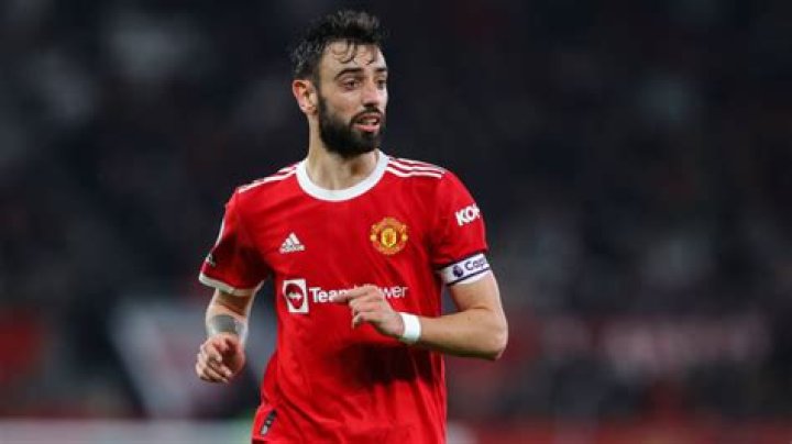 
Bruno Fernandes explains why he chose number 8 shirt at Man Utd 