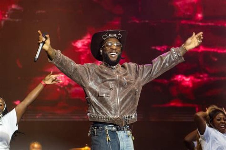 
Burna Boy’s Afronation Performance Is Lauded by the Public 