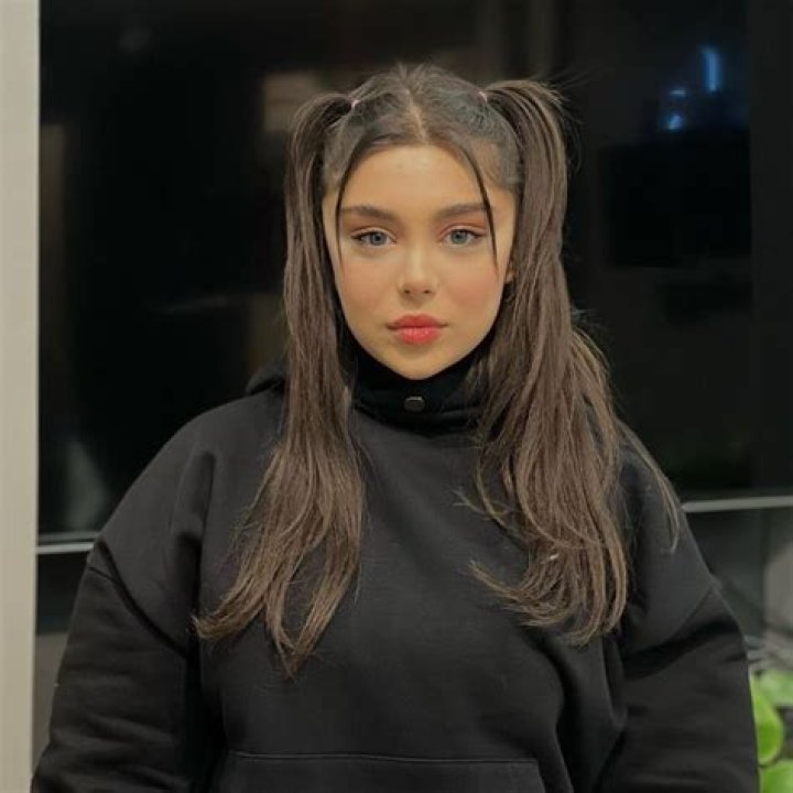 Cami Voorhees Height, Weight, Net Worth, Age, Birthday, Wikipedia, Who, Nationality, Biography