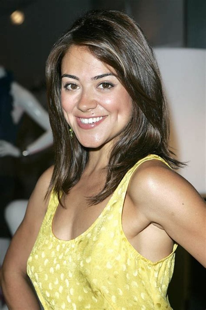 Camille Guaty Height, Weight, Net Worth, Age, Birthday, Wikipedia, Who, Nationality, Biography