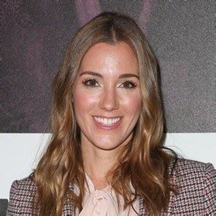 Carly Craig Net Worth