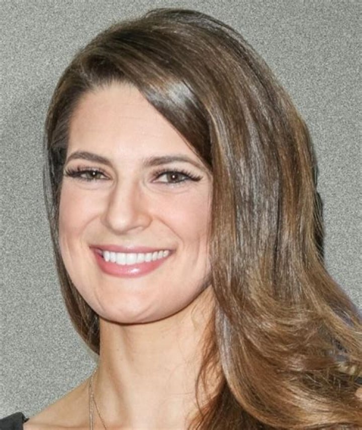 Carrie Kemper Net Worth