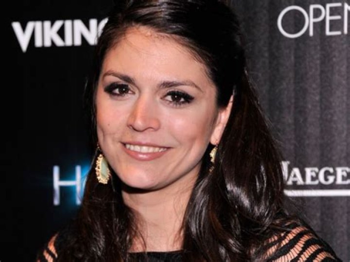 Cecily Strong (Actress) Wiki, Bio, Age, Height, Weight, Boyfriend, Measurements, Net Worth, Family, Facts
