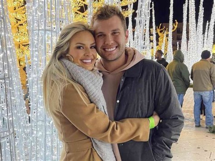 
Chase Chrisley and Girlfriend Emmy Medders’s Dog Daughter of Five Months Has A Instagram Account 