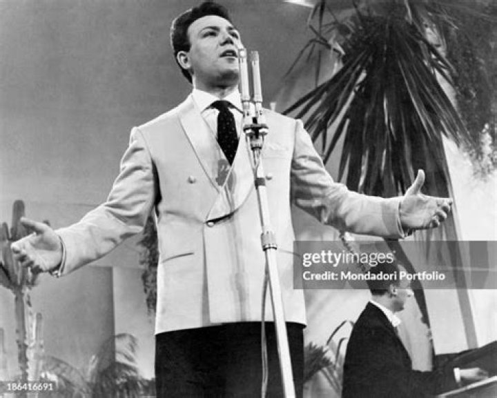 Claudio Villa (singer)