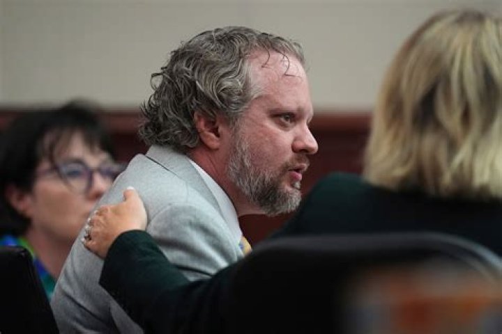
Colo. Dentist Accused of Poisoning His Wife in ‘Complex and Calculated Murder’: Police 