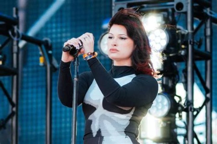 Courtney LaPlante Bio, Wiki, Age, Height, Husband, Family, Spiritbox, Bands and Net Worth