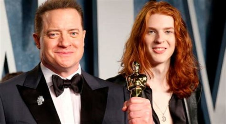 
Crowley Sullivan Height, Weight, Net Worth, Age, Birthday, Wikipedia, Who, Instagram, Biography 