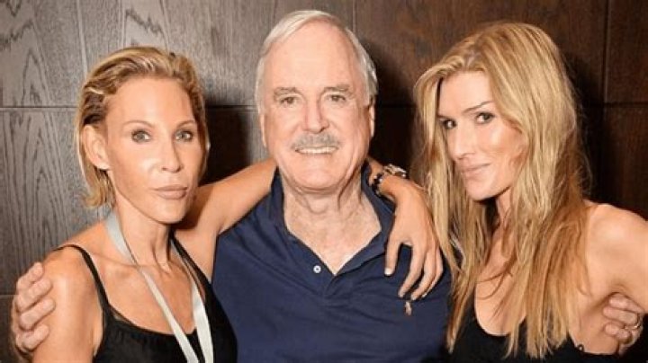 Cynthia Cleese Height, Weight, Net Worth, Age, Birthday, Wikipedia, Who, Instagram, Biography