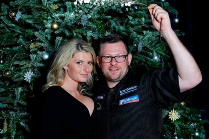 
Darts Player James Wade And His Wife Sammi Marsh Have 2 Kids- Arthur & Alfred 