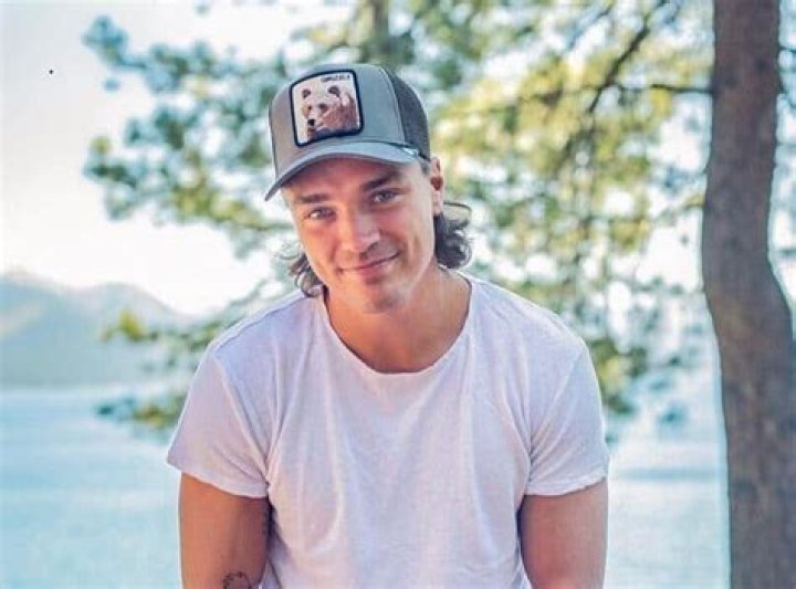 Dean Unglert Age Wikipedia, Biography Net Worth, Married, Height