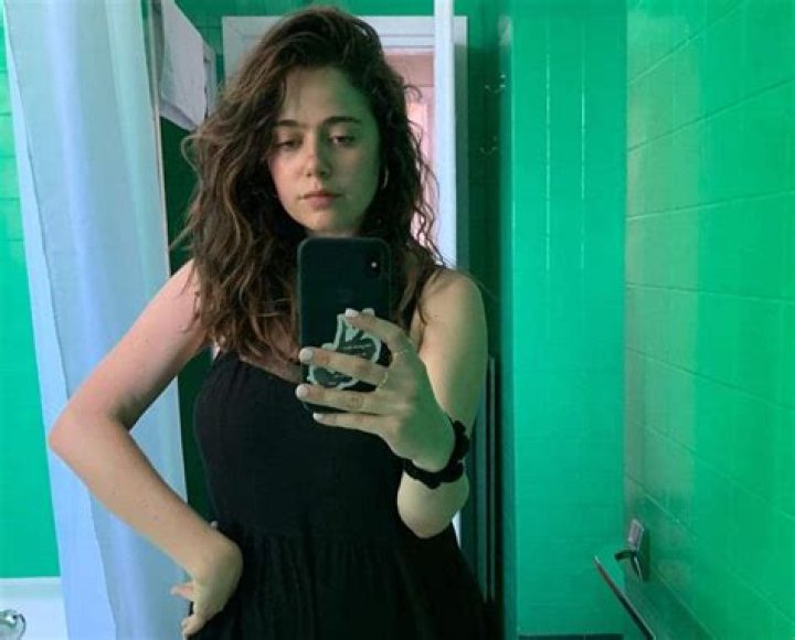 Demystifying Molly Gordon's Height: A Comprehensive Guide - SarkariResult