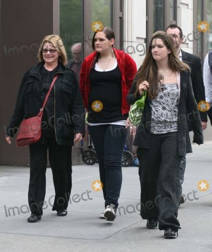 Dianne Wiest Children: Meet Lily Wiest, Emily Wiest