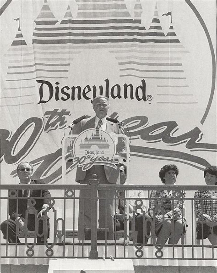 Dick Nunis Death Cause And Obituary : Former Disneyland Chairman Dick Nunis Dies - SarkariResult