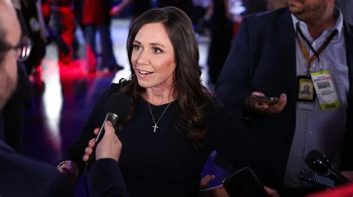 
Does Leigh Ann Caldwell Wear A Wig? NBC Reporter’s Look Grabs Attention Among Viewers 