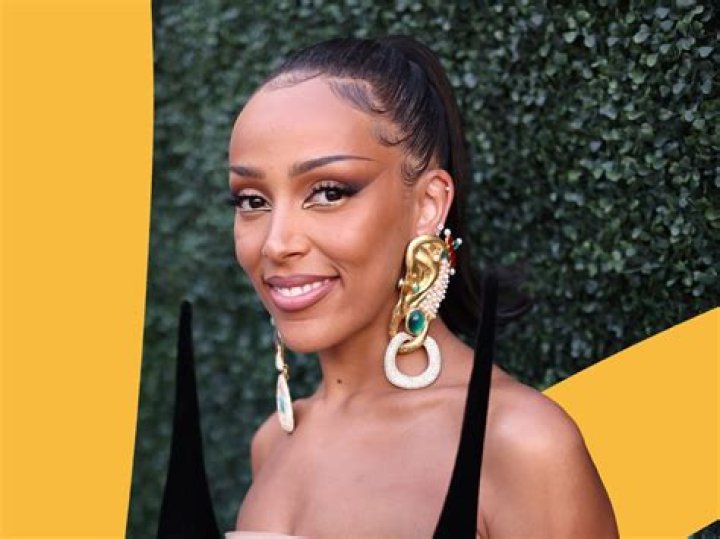 Doja Cat (Singer) Wiki, Bio, Age, Height, Weight, Boyfriend, Family, Career, Net Worth, Facts