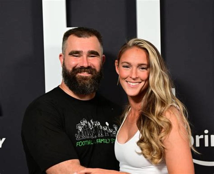 Donna Kelce Height, Weight, Net Worth, Age, Birthday, Wikipedia, Who, Instagram, Biography