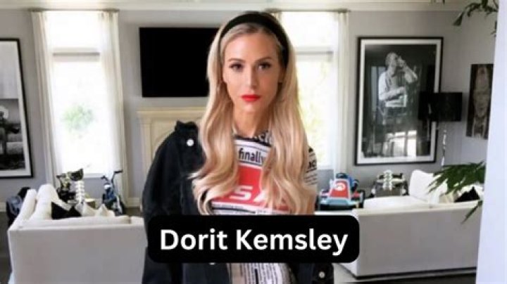Dorit Kemsley Net Worth: Details About Movie, Career, Age, Cars, Income - SarkariResult