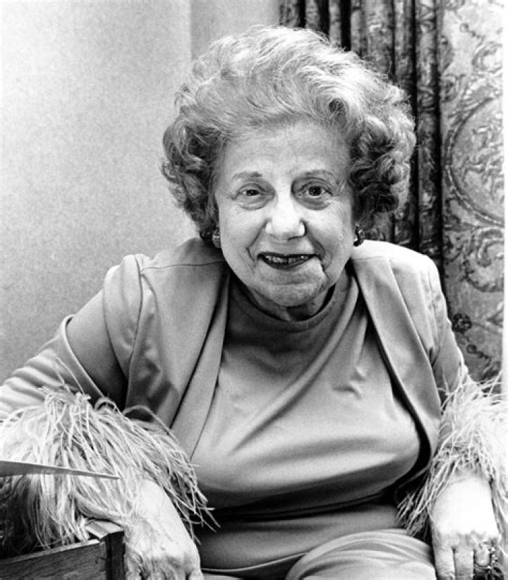 Dorothy Fuldheim Net Worth