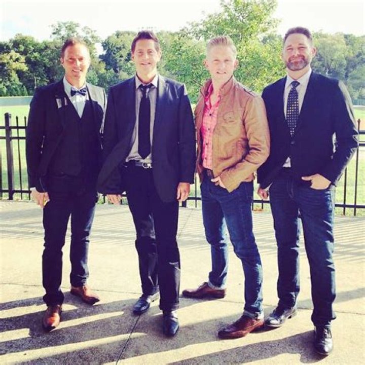 Doug Anderson (singer)