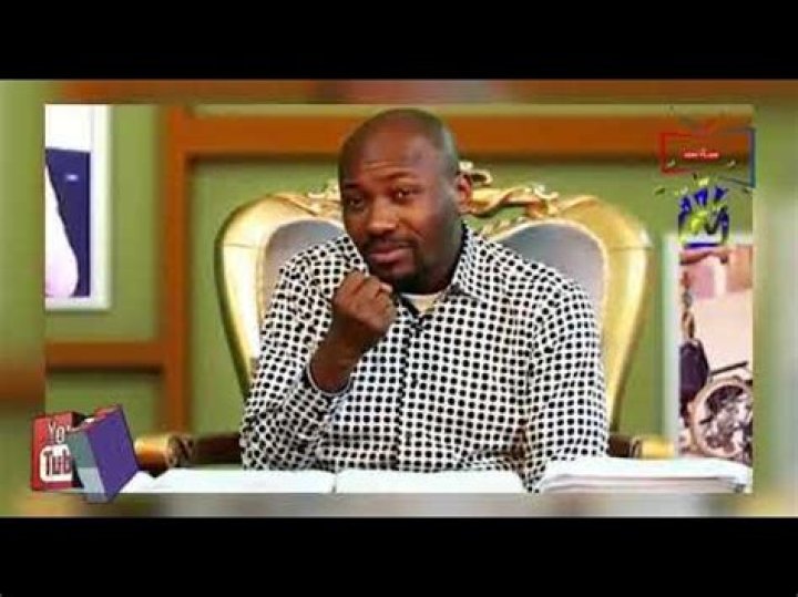 
Drama As Apostle Suleman Fights Back And Threatens Halima Abubakar 