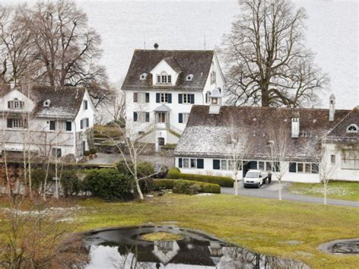 Earl Turner Net Worth