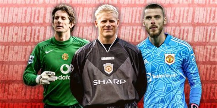 
Edwin Van Der Sar Turned Down Premier League Advances To Extend Ajax Stay 