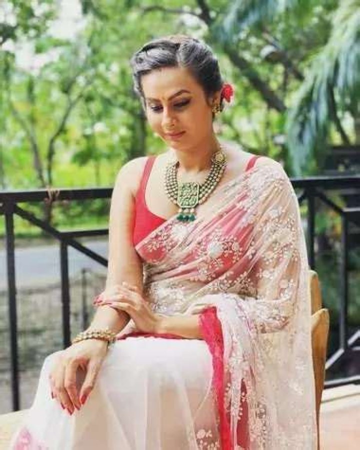 
Ekta Saraiya Height, Weight, Net Worth, Age, Birthday, Wikipedia, Who, Nationality, Biography 