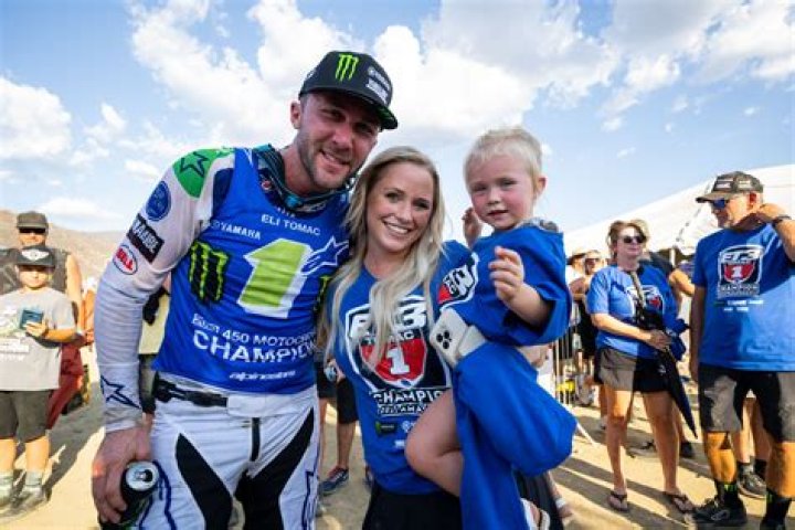 Eli Tomac Bio, Wiki, Age, Family, Girlfriend, Baby, Salary, Net Worth and Bike