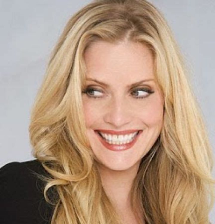 Emily Procter Height, Weight, Measurements, Bra Size, Shoe Size