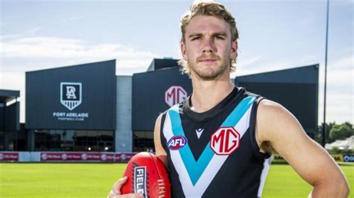 Eric Francis Height, Weight, Net Worth, Age, Birthday, Wikipedia, Who, Nationality, Biography